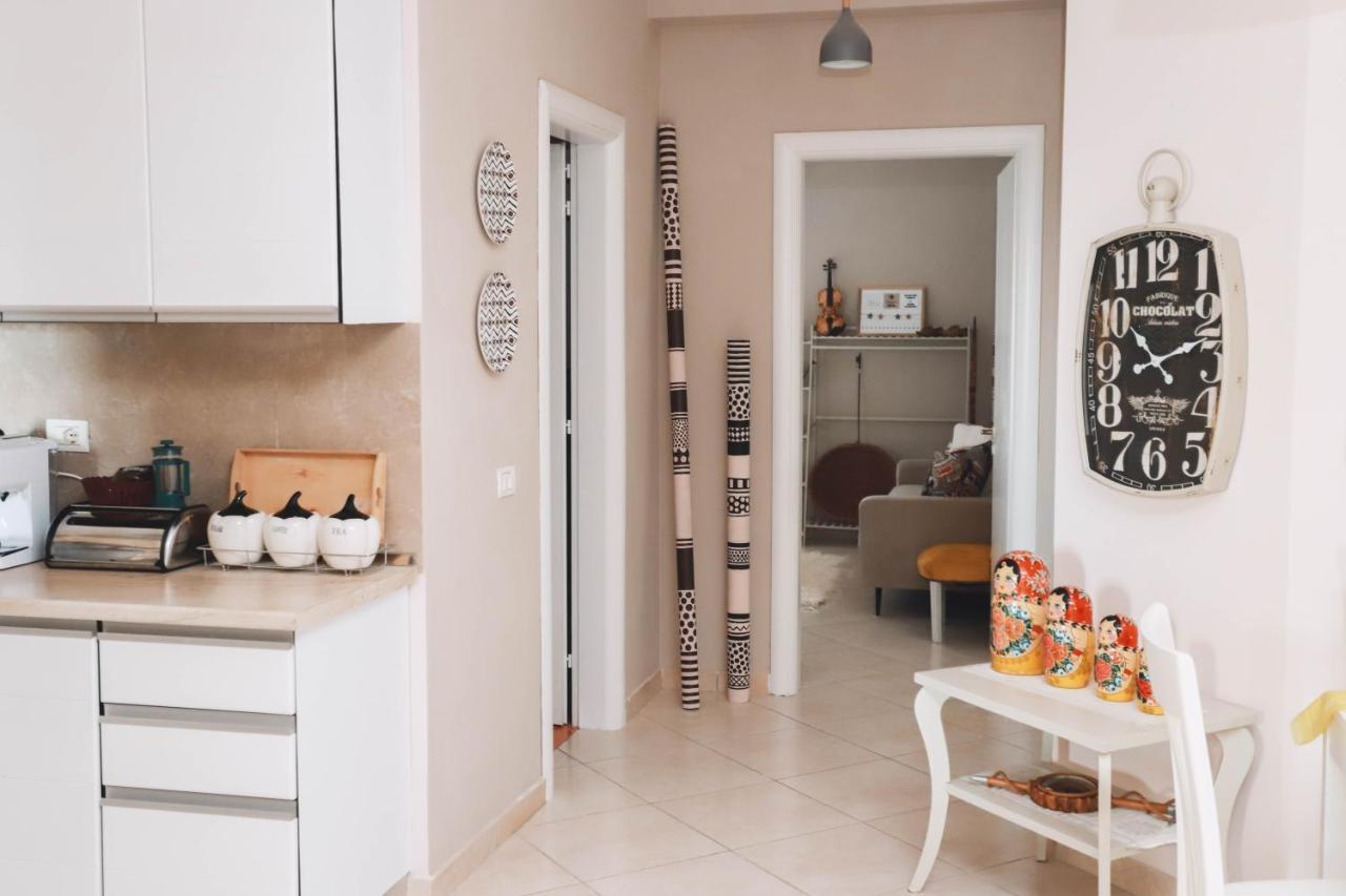 Vlorë Large Apartment Near The Seaside Boulevard Lungomare מראה חיצוני תמונה