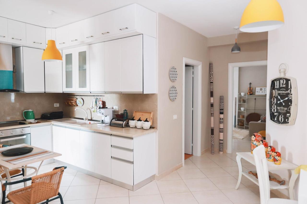 Vlorë Large Apartment Near The Seaside Boulevard Lungomare מראה חיצוני תמונה