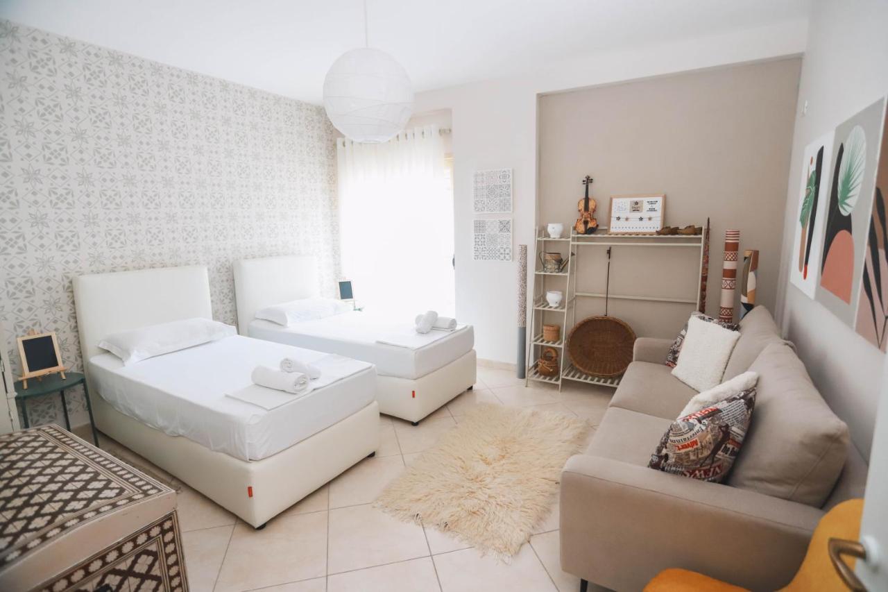 Vlorë Large Apartment Near The Seaside Boulevard Lungomare מראה חיצוני תמונה